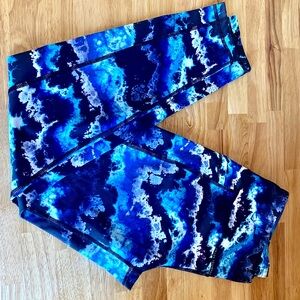 CVG Full Length Leggings storm print size medium